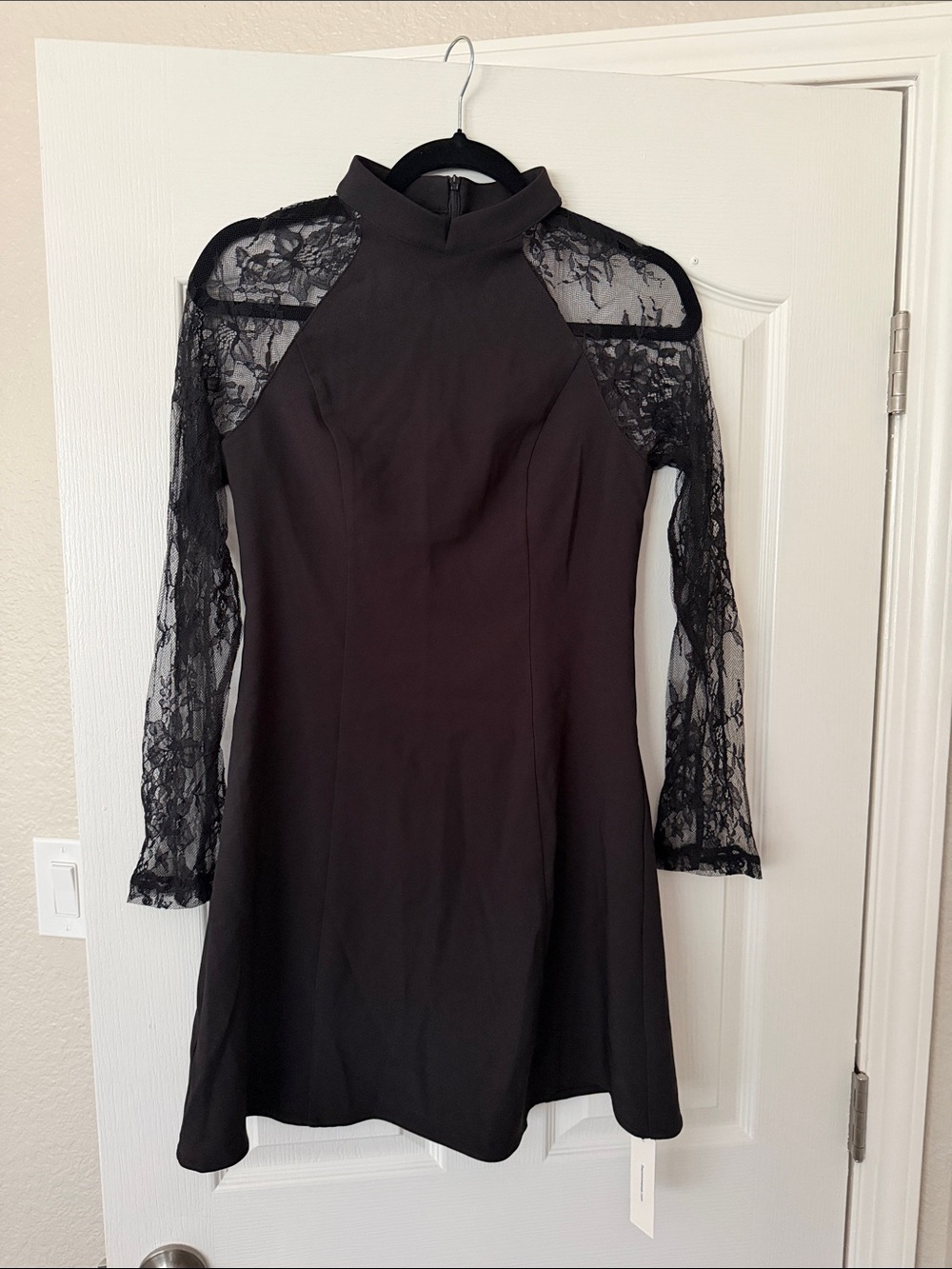 NWT Commense Black Lace Sleeve Fit & Flare Dress - Picture 3 of 5